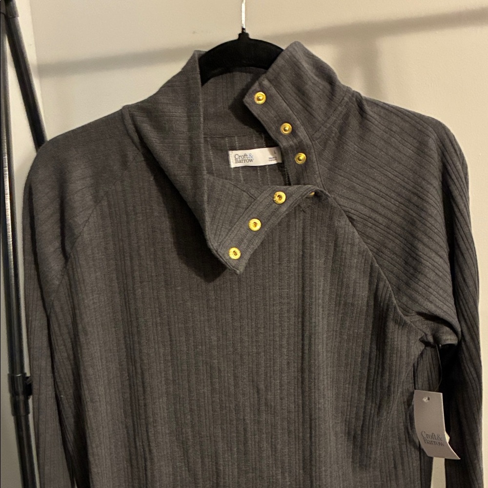 croft & barrow Gray Ribbed Snap-Button Mock Neck Top